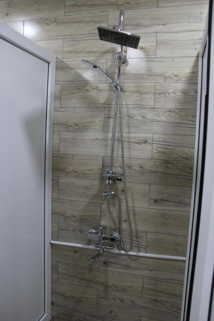 Blossom Hostel Updated ! Обновлено !!! City Center! Perfect Order!!! Snow-White Bed Linen!!! Идеальный Порядок!!! Белоснежное Постельное Белье!!! Центр Города !!! Tbilisi Exterior foto
