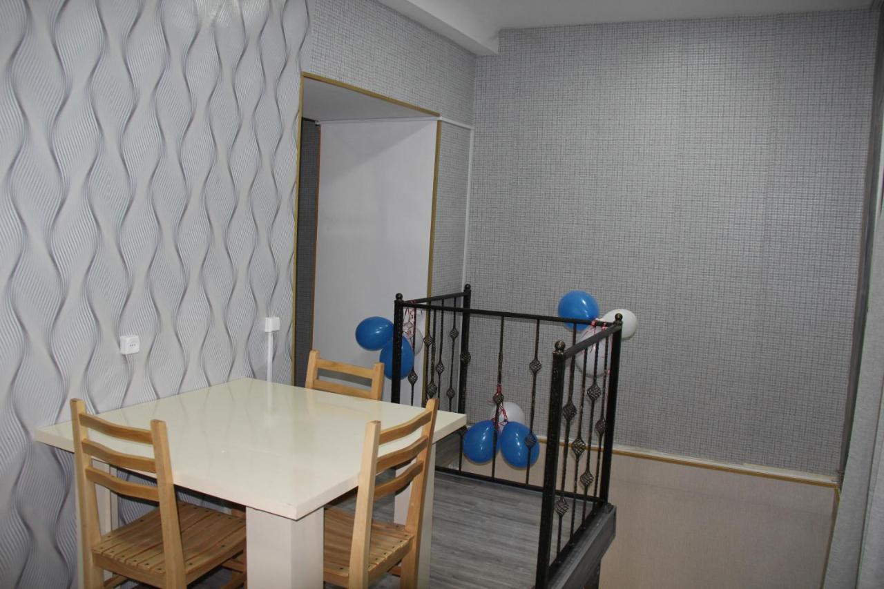 Blossom Hostel Updated ! Обновлено !!! City Center! Perfect Order!!! Snow-White Bed Linen!!! Идеальный Порядок!!! Белоснежное Постельное Белье!!! Центр Города !!! Tbilisi Exterior foto