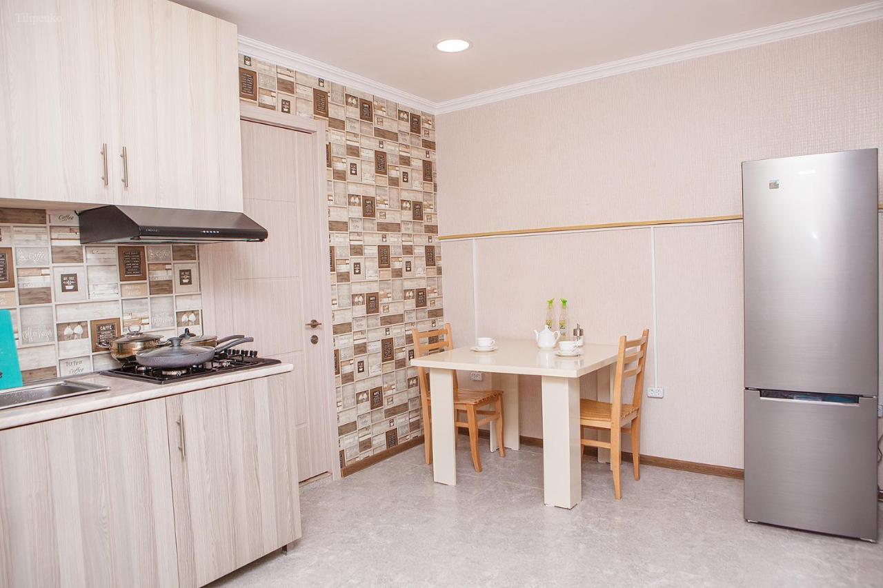 Blossom Hostel Updated ! Обновлено !!! City Center! Perfect Order!!! Snow-White Bed Linen!!! Идеальный Порядок!!! Белоснежное Постельное Белье!!! Центр Города !!! Tbilisi Exterior foto