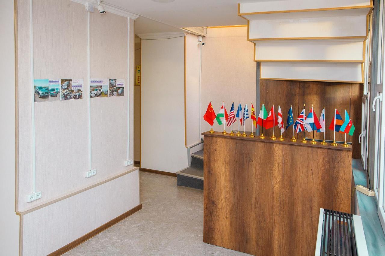 Blossom Hostel Updated ! Обновлено !!! City Center! Perfect Order!!! Snow-White Bed Linen!!! Идеальный Порядок!!! Белоснежное Постельное Белье!!! Центр Города !!! Tbilisi Exterior foto